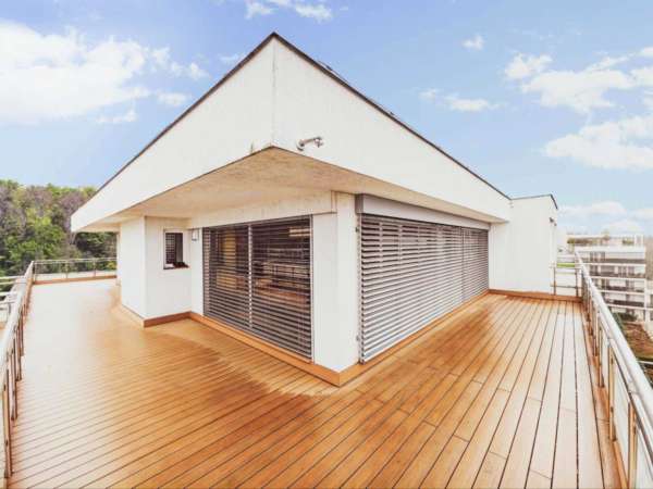 LUXUSNÝ 4 IZB BYT (Penthouse) s TERASOU s VÝHĽADOM na MESTO a na ZELEŇ, BOROVICOVÝ HÁJ, 216 m2